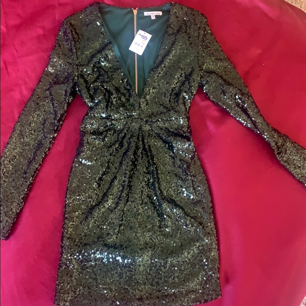 NEVER WORN